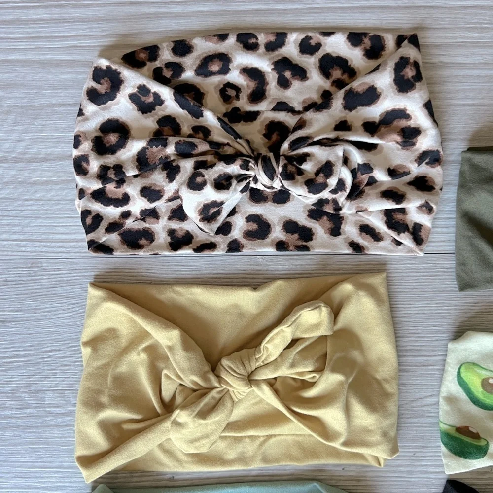 NEUTRAL headbands 8 prints colors and scrunchy EUC